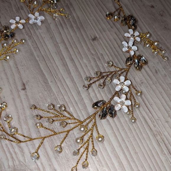 Gold Bridal Hair Vine with Pearls and Rhinestones - Picture 4 of 6